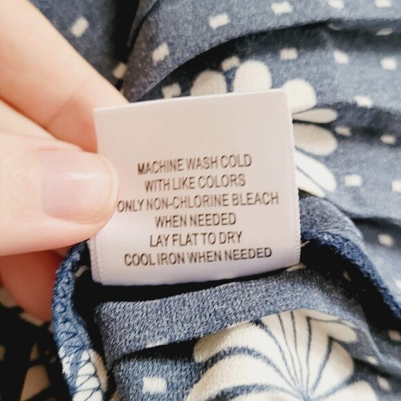 NWT Modcloth White Daisy Floral Polka Dot Blue Pleated Pull On Midi Skirt Sz. M - Picture 6 of 6